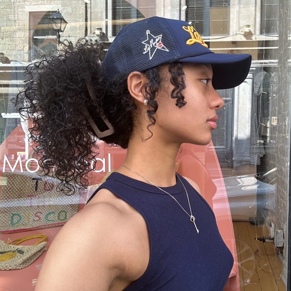 Meet your Posher, Onye - Picture 2 of 2